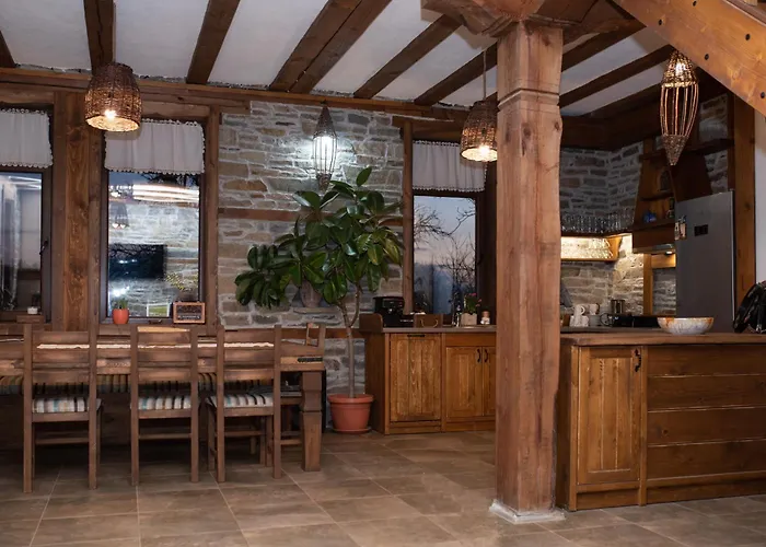 къщата на музиканта Πανσιόν Leshten