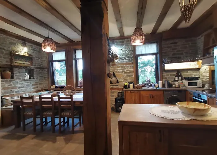 къщата на музиканта 3* Leshten